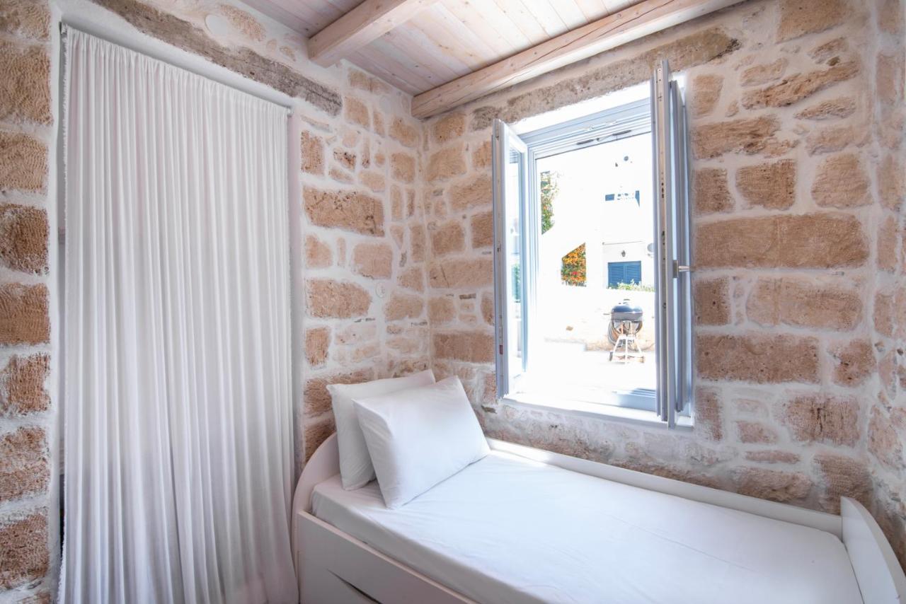 Terra E Sole Spa Suite Aegina Vathí Eksteriør billede