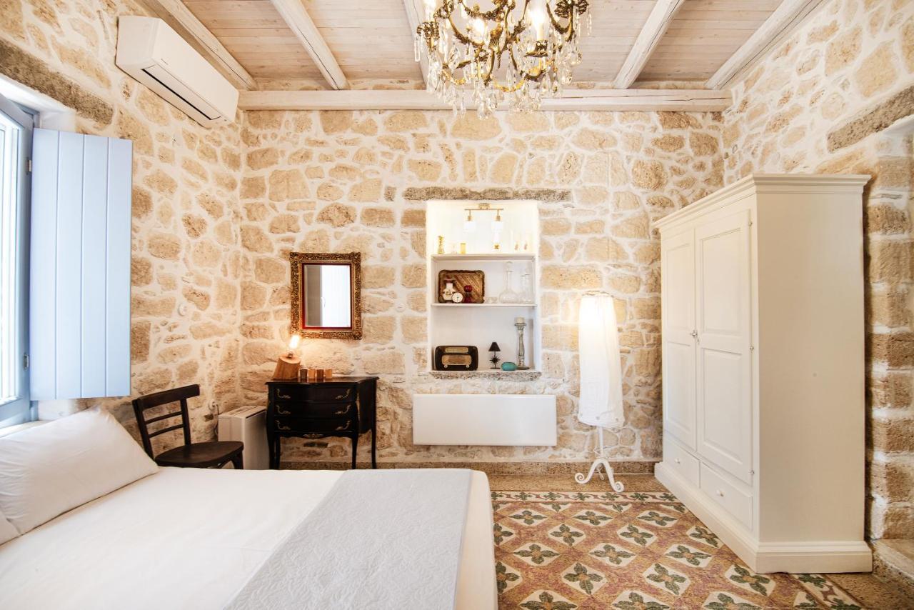 Terra E Sole Spa Suite Aegina Vathí Eksteriør billede
